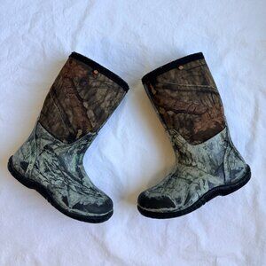 Bogs Youth Classic High Waterproof Insulated Winter Boots Camo Size 2